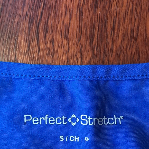 Scrub Top - Picture 2 of 5